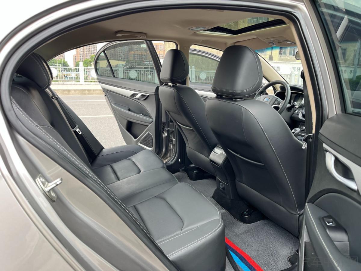 Geely Emgrand 2018 thumb 11