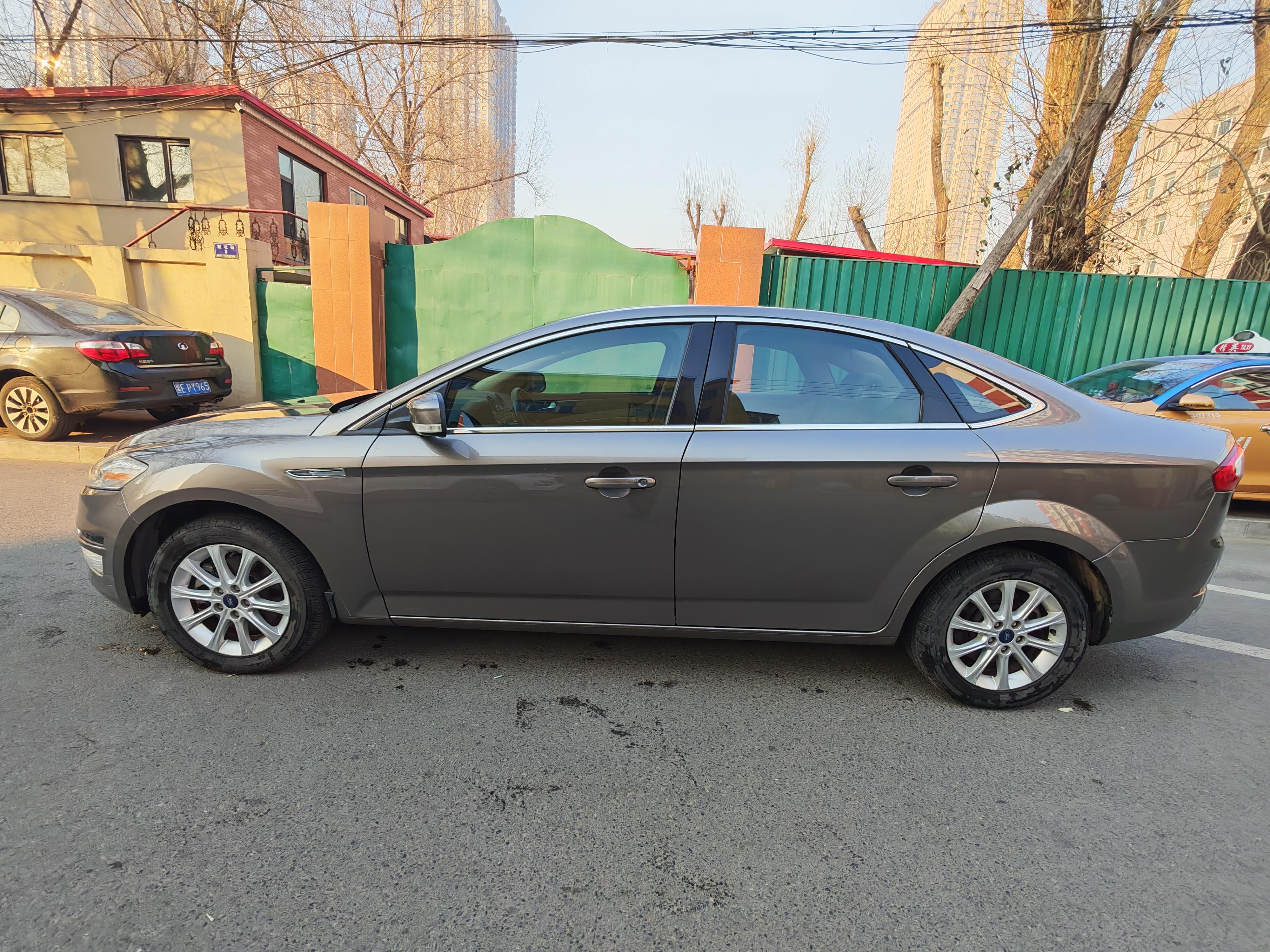Ford Mondeo 2014 thumb 2