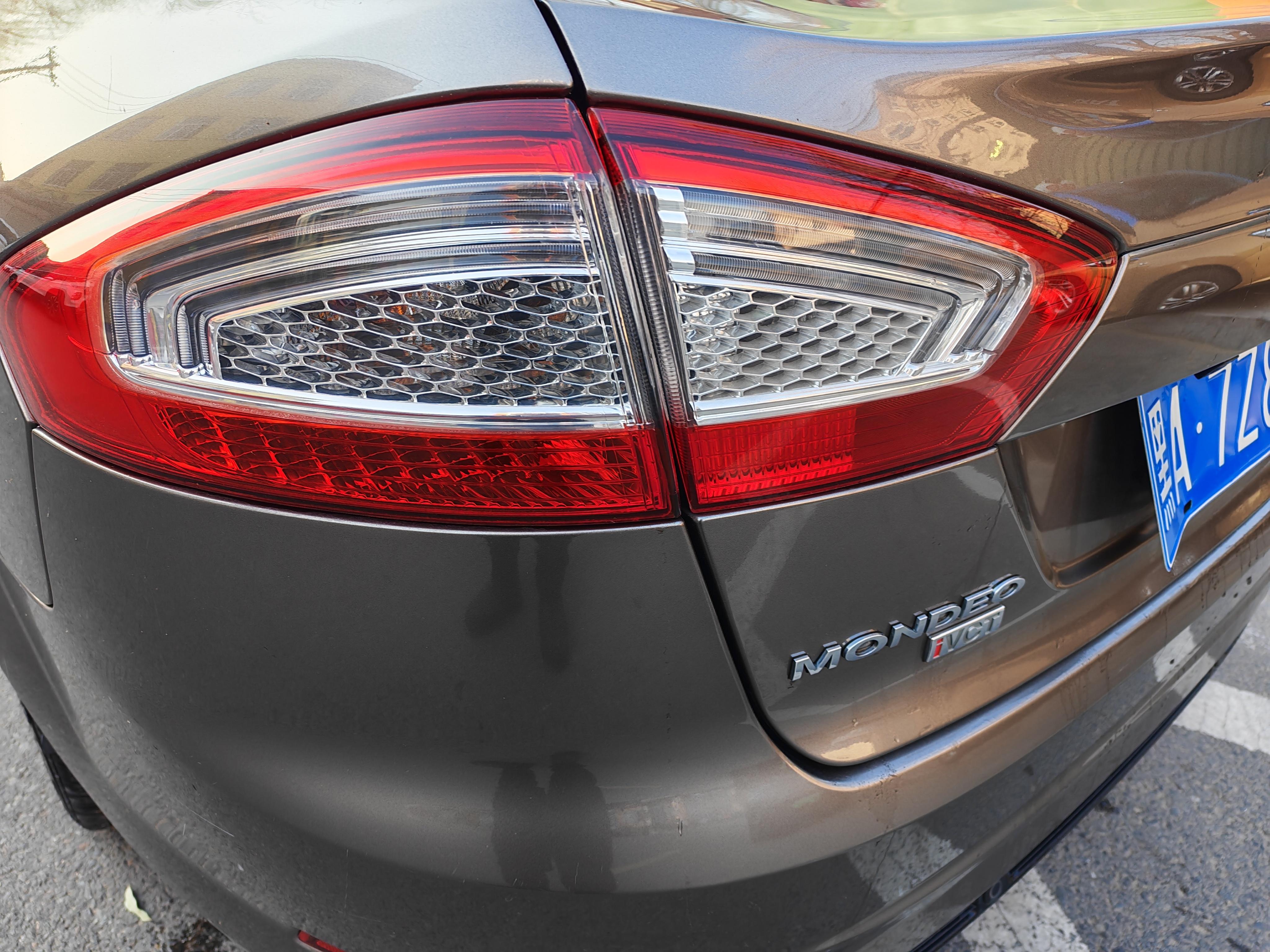 Ford Mondeo 2014 thumb 7