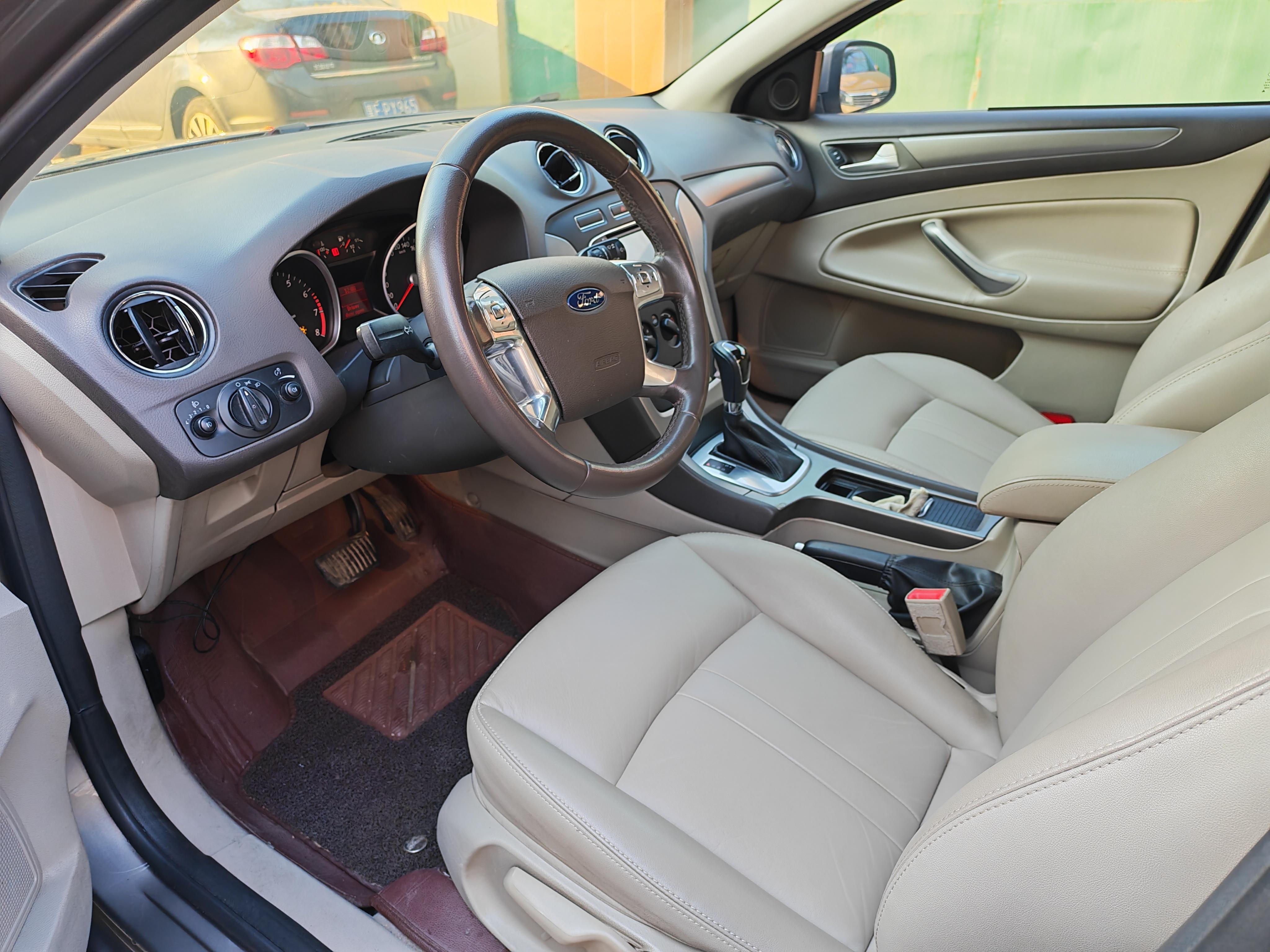 Ford Mondeo 2014 thumb 11
