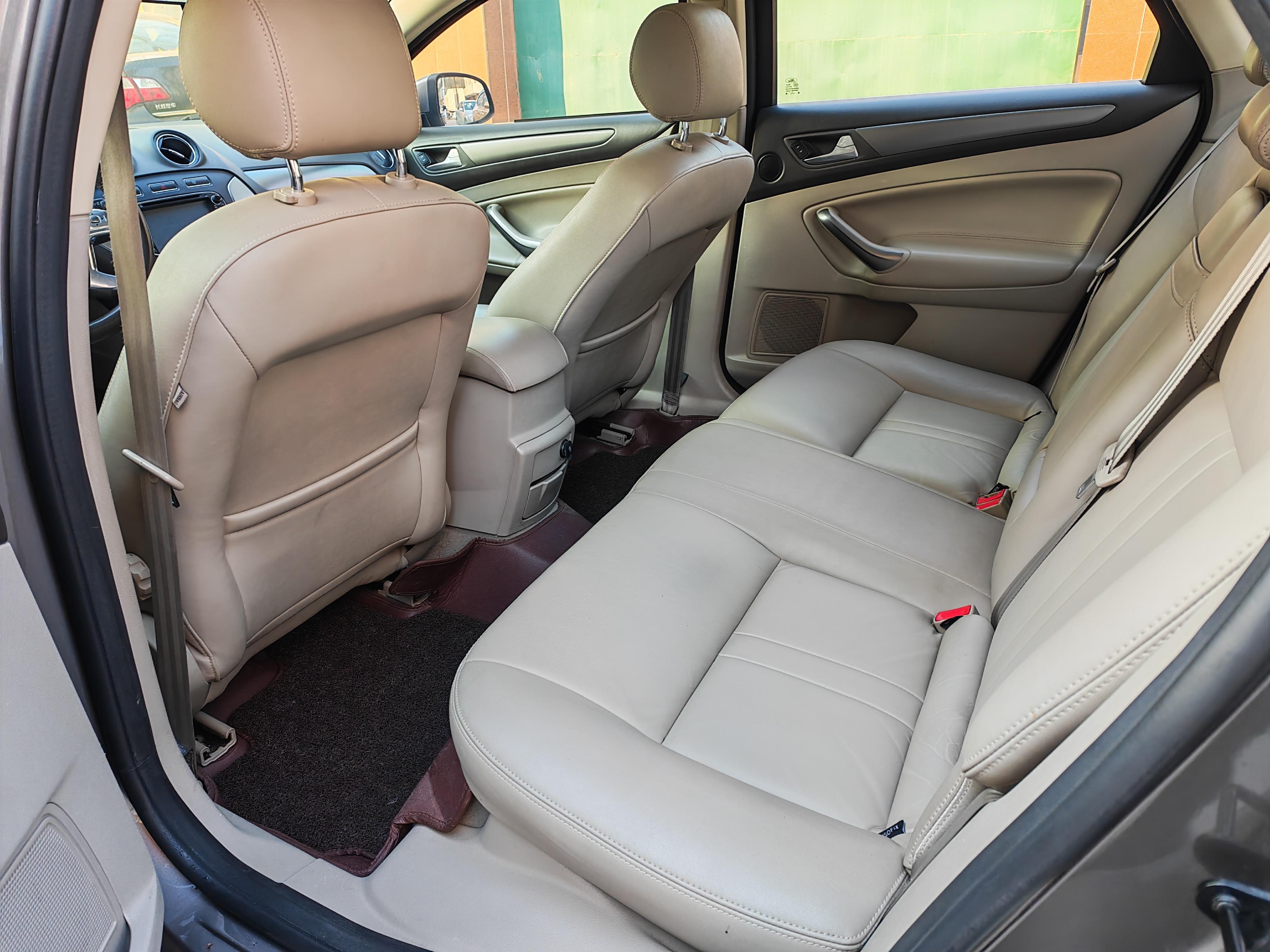 Ford Mondeo 2014 thumb 12