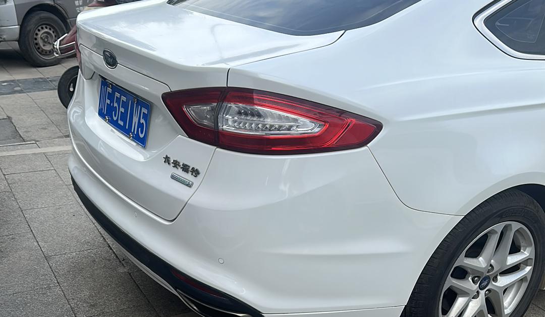 Ford Mondeo 2014 thumb 6
