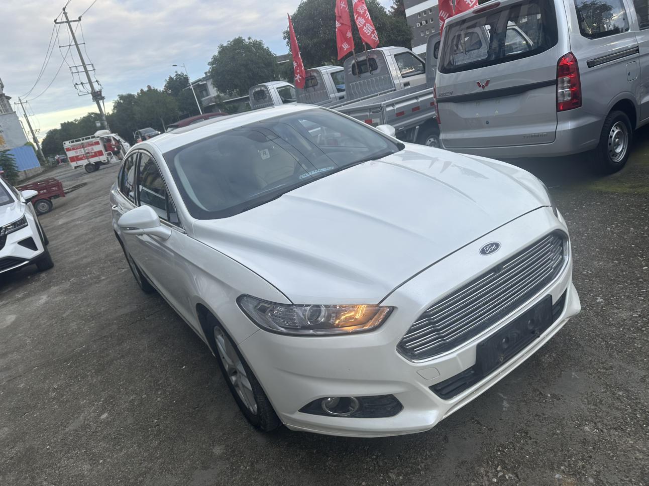 Ford Mondeo 2014 thumb 10