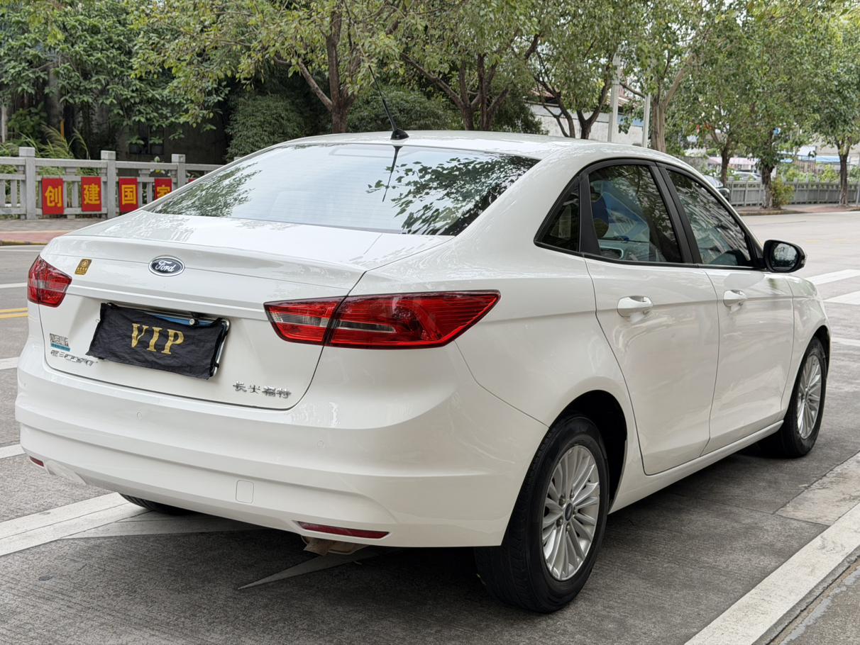 Ford Focus 2016 thumb 4