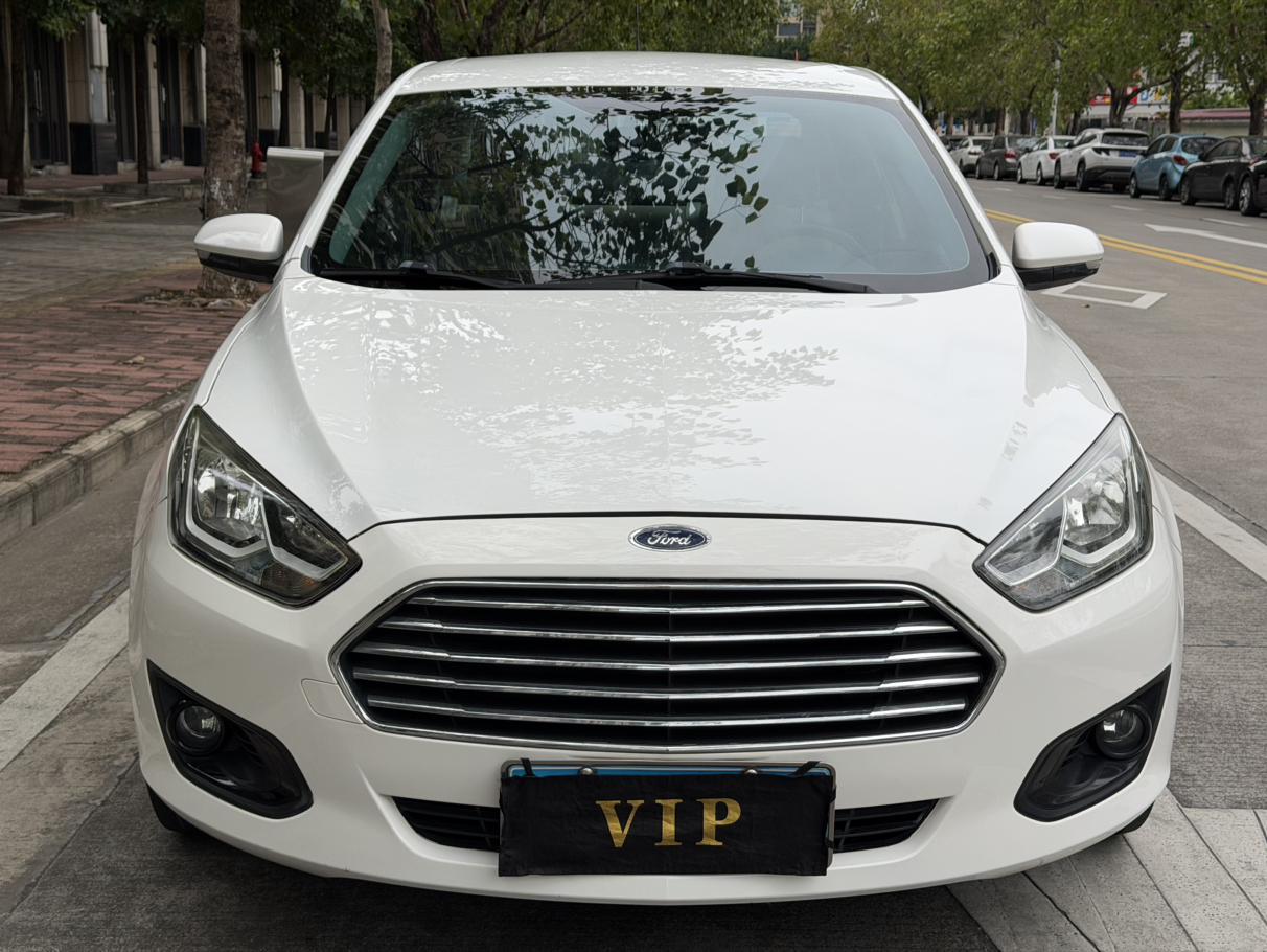 Ford Focus 2016 thumb 10