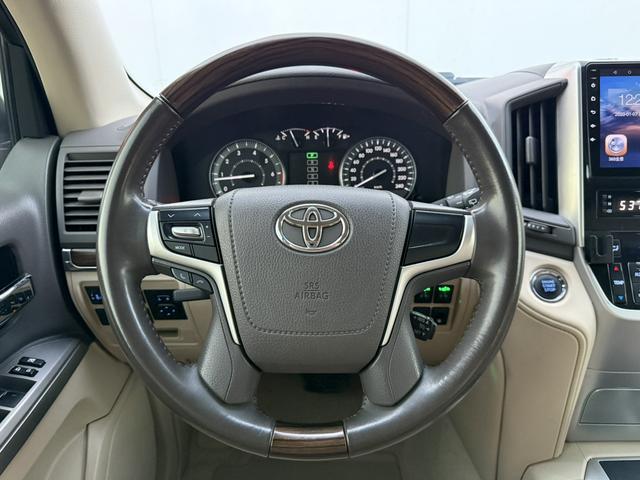 Toyota Land Cruiser 2019 thumb 12
