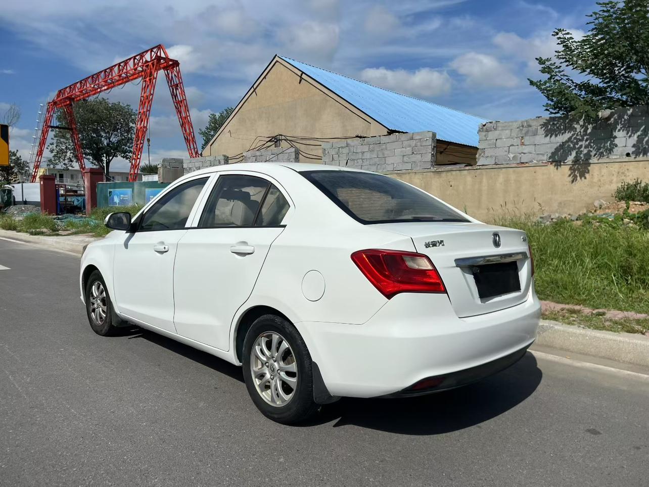 Changan Alsvin V7 2016 thumb 2