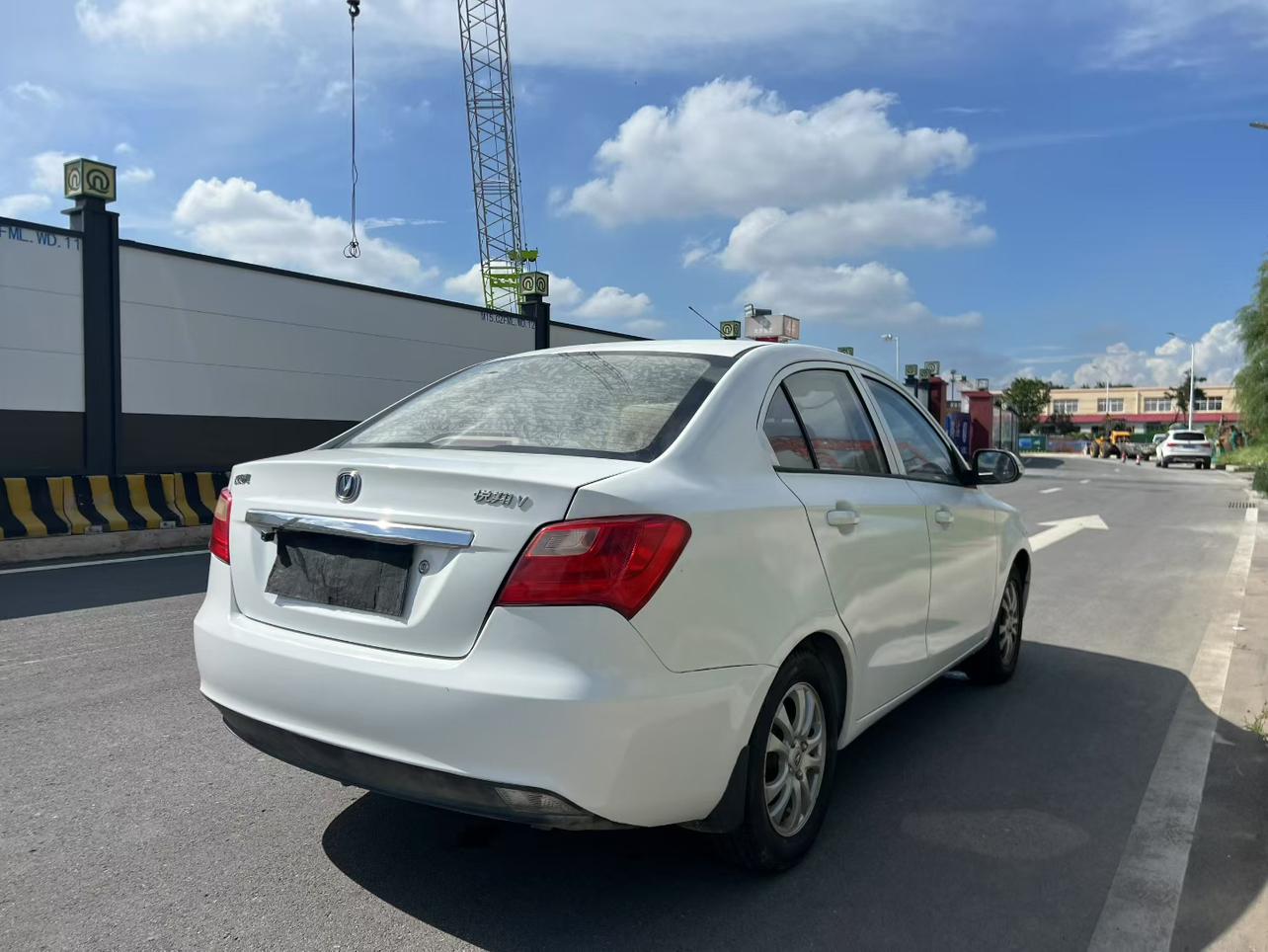 Changan Alsvin V7 2016 thumb 4