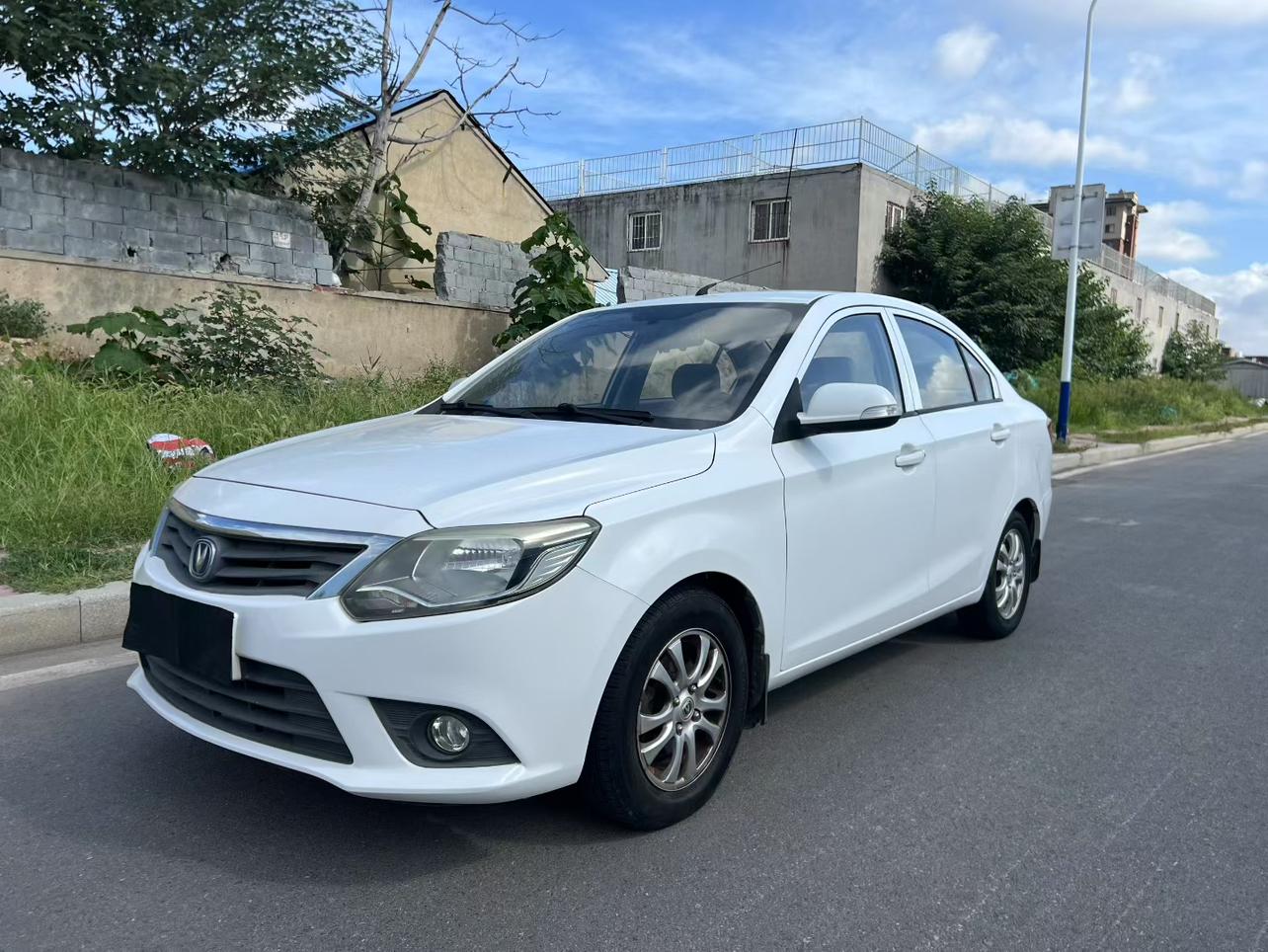 Changan Alsvin V7 2016 thumb 8