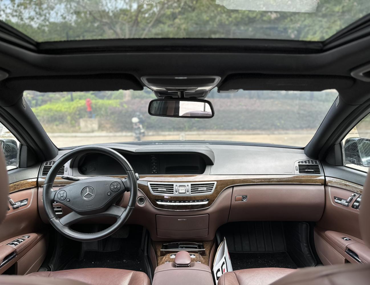 Mercedes-Benz S-Class 2012 thumb 11