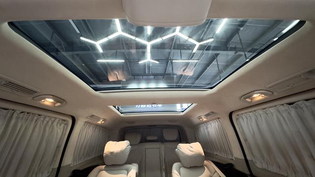 Mercedes-Benz V-Класс 2021 thumb 9