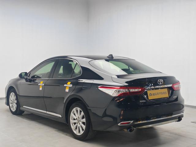 Toyota Camry 2018 thumb 3