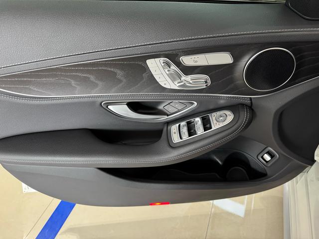 Mercedes-Benz C-Class 2021 thumb 11