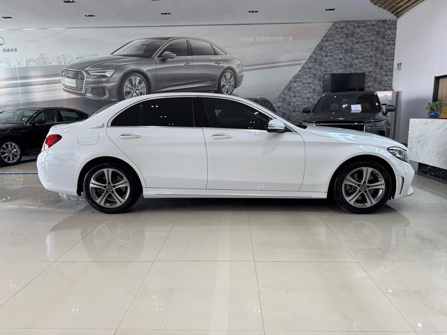 Mercedes-Benz C-Class 2021 thumb 12