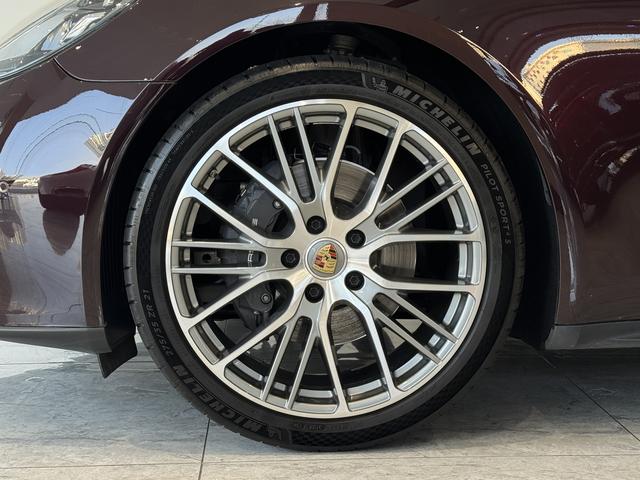 Porsche Panamera 2023 thumb 2