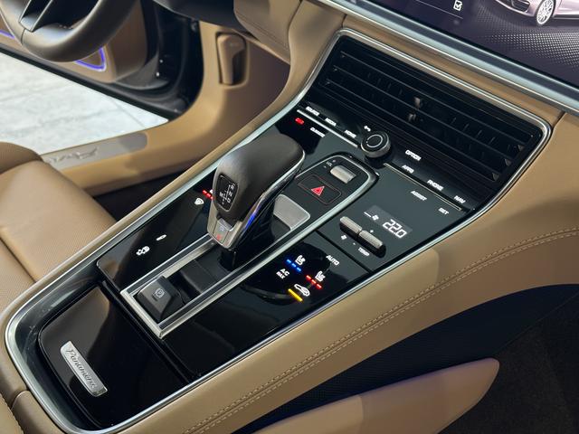 Porsche Panamera 2023 thumb 8