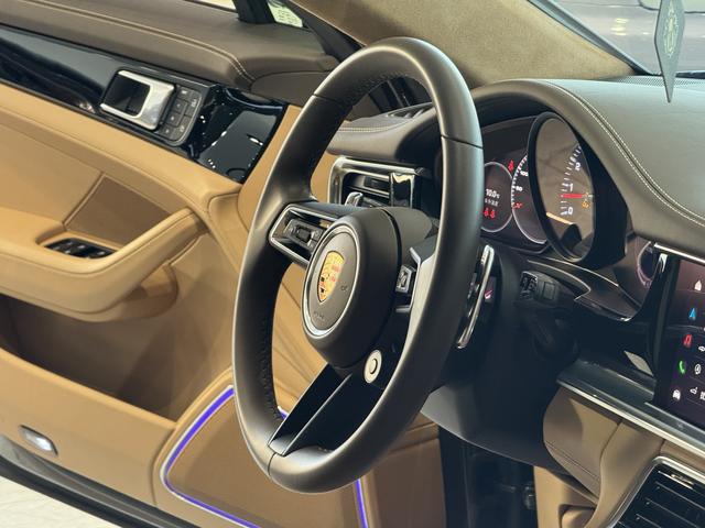 Porsche Panamera 2023 thumb 9