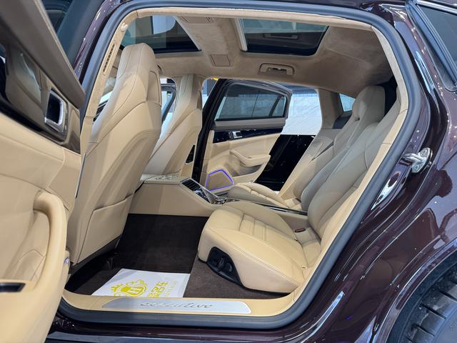 Porsche Panamera 2023 thumb 10