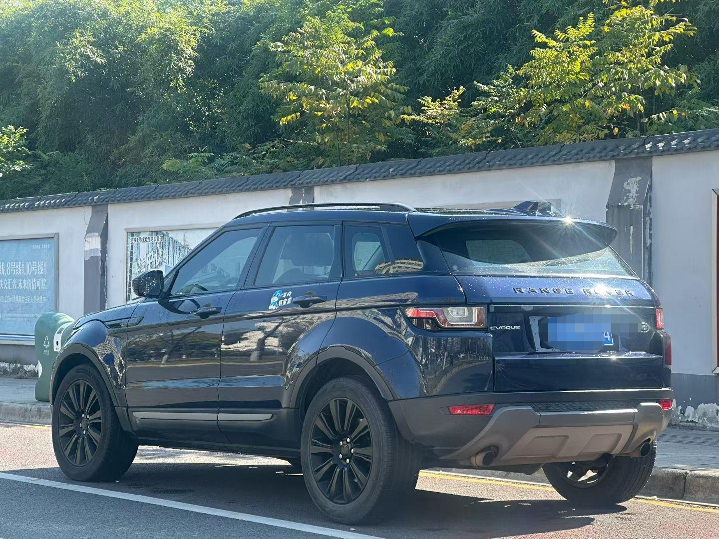 Land Rover Range Rover Velar 2018 thumb 2