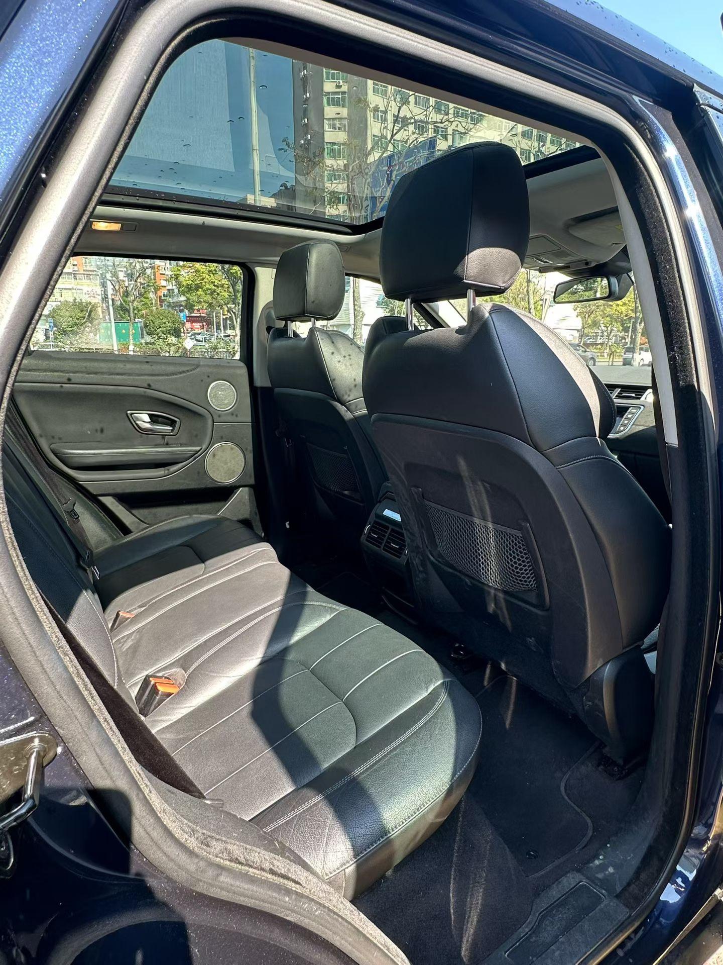 Land Rover Range Rover Velar 2018 thumb 5