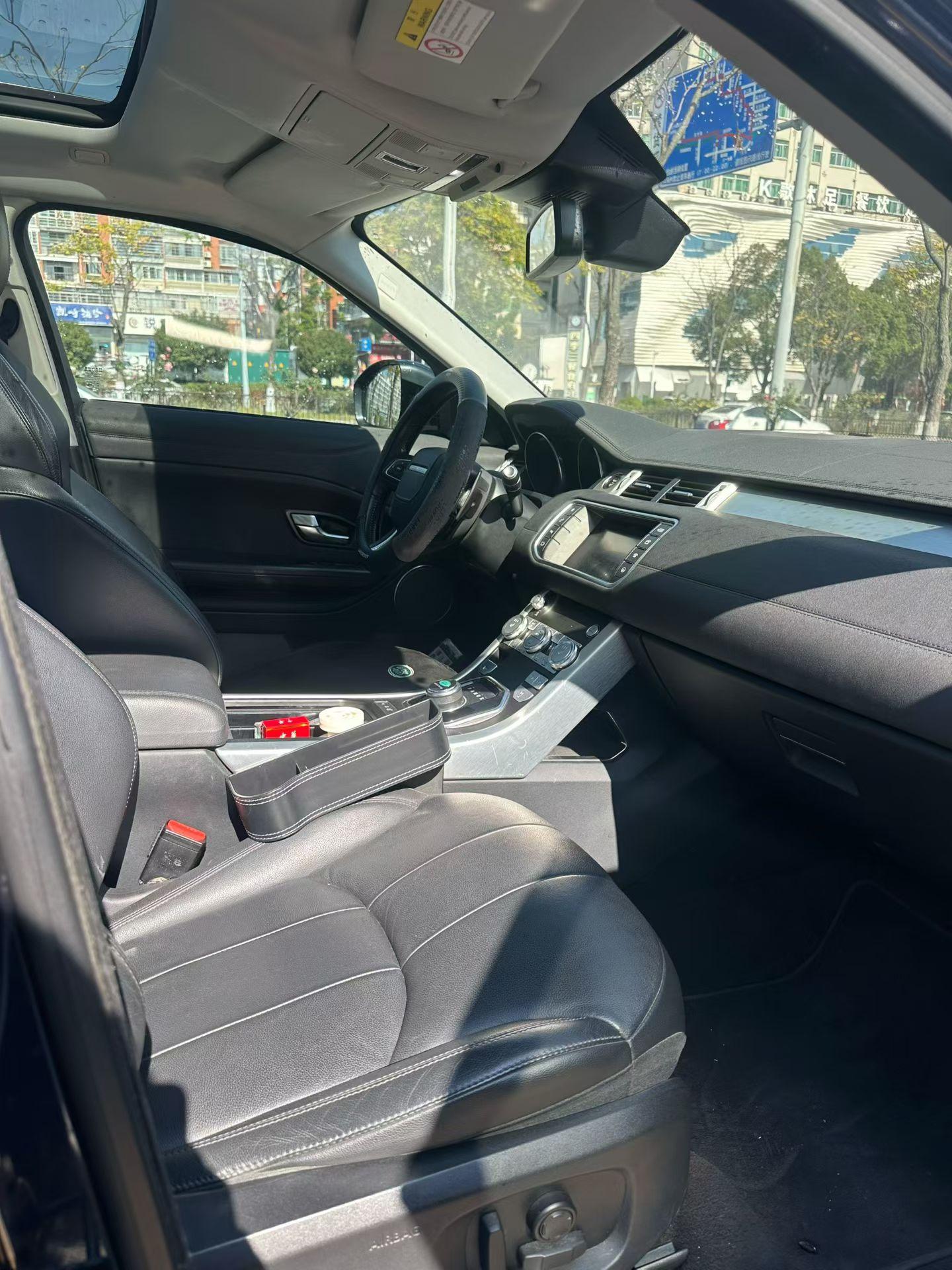 Land Rover Range Rover Velar 2018 thumb 6