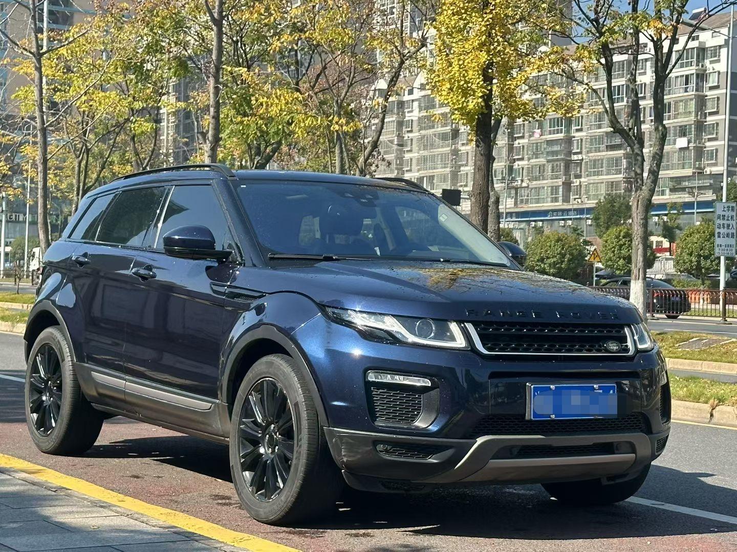 Land Rover Range Rover Velar 2018 thumb 10
