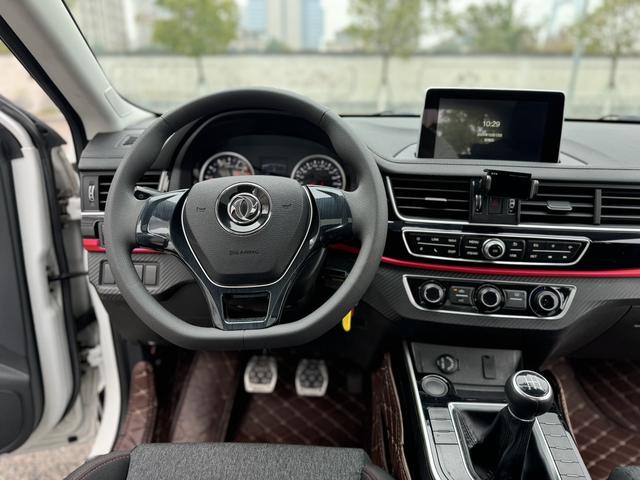 Dongfeng Fengxing T5 2020 thumb 4