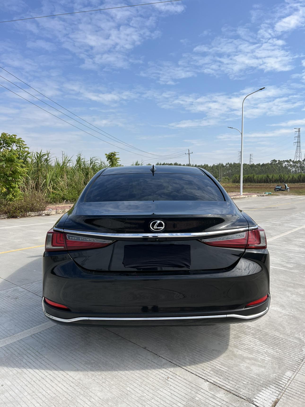 Lexus ES 2020 thumb 3