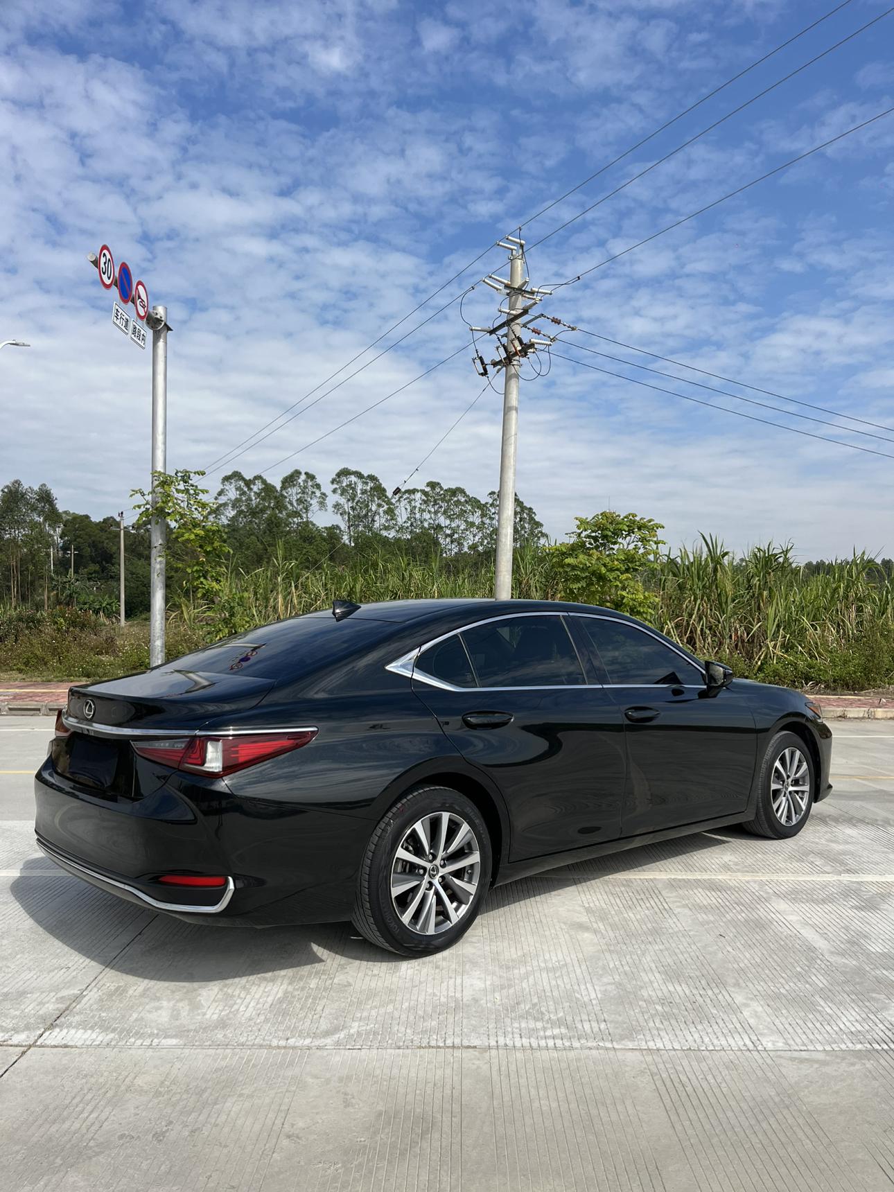 Lexus ES 2020 thumb 4