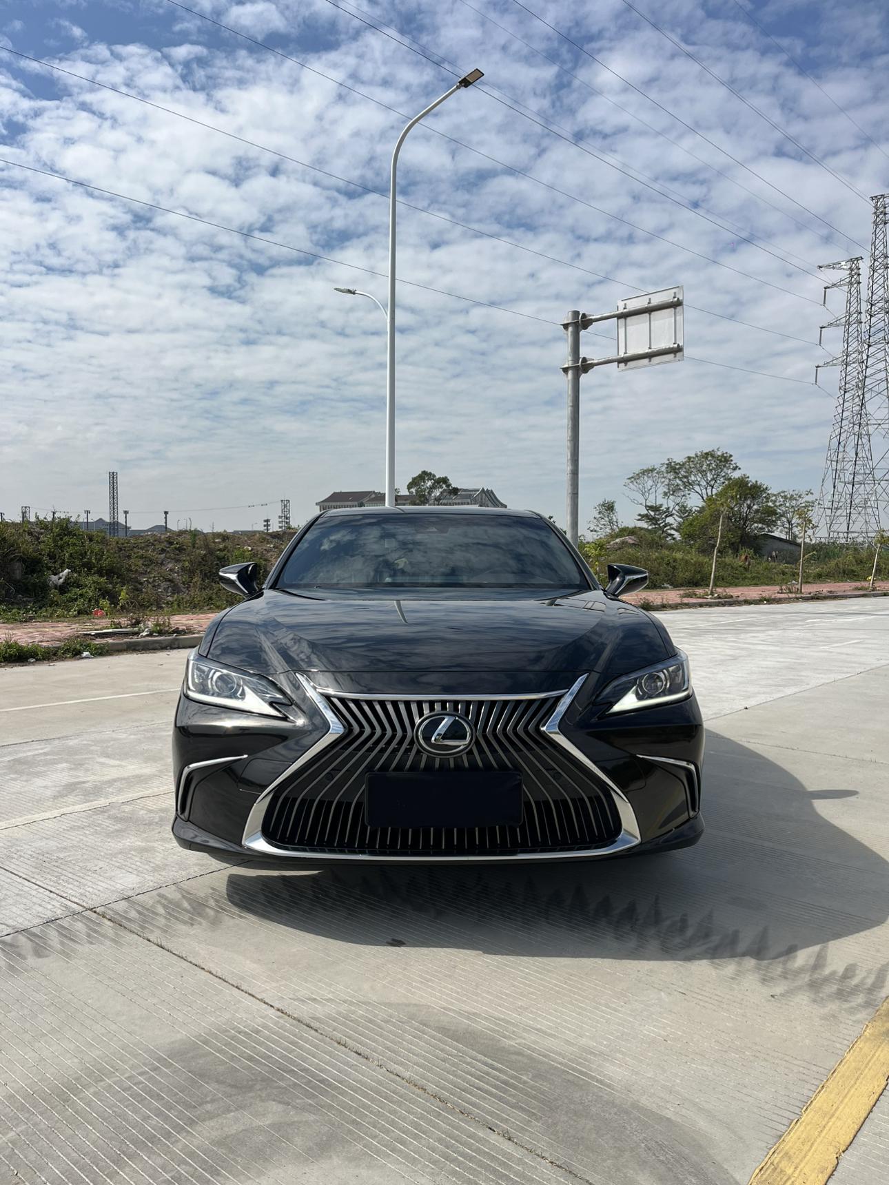 Lexus ES 2020 thumb 10