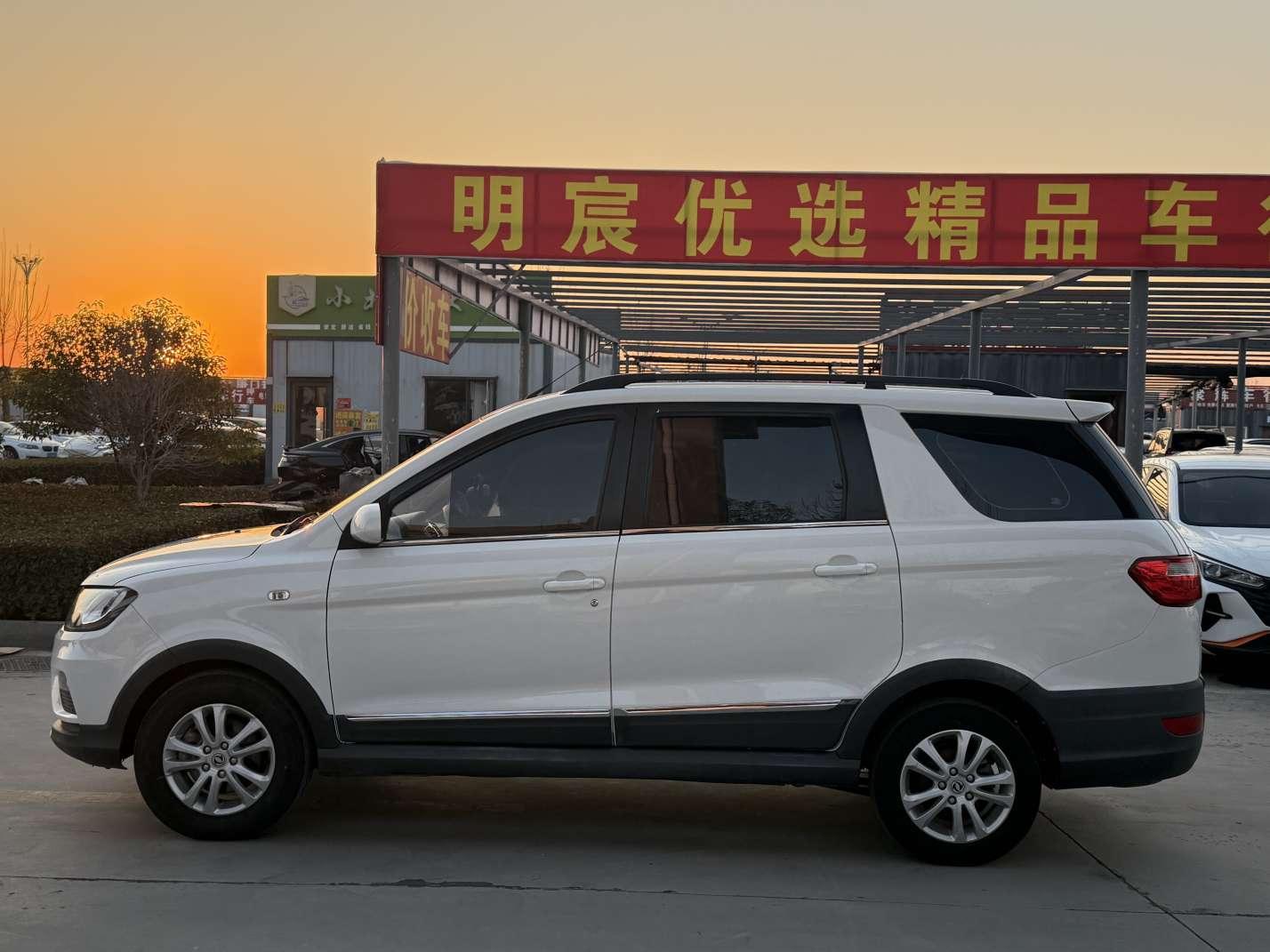 Dongfeng Xiaokang 370 2017 thumb 2