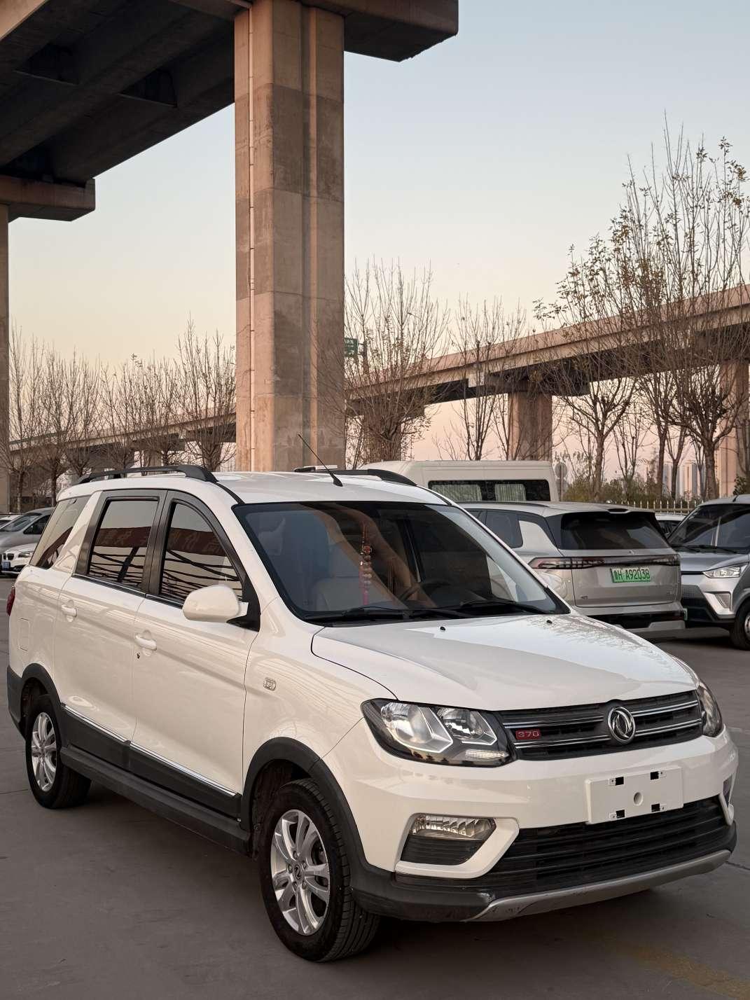 Dongfeng Xiaokang 370 2017 thumb 7