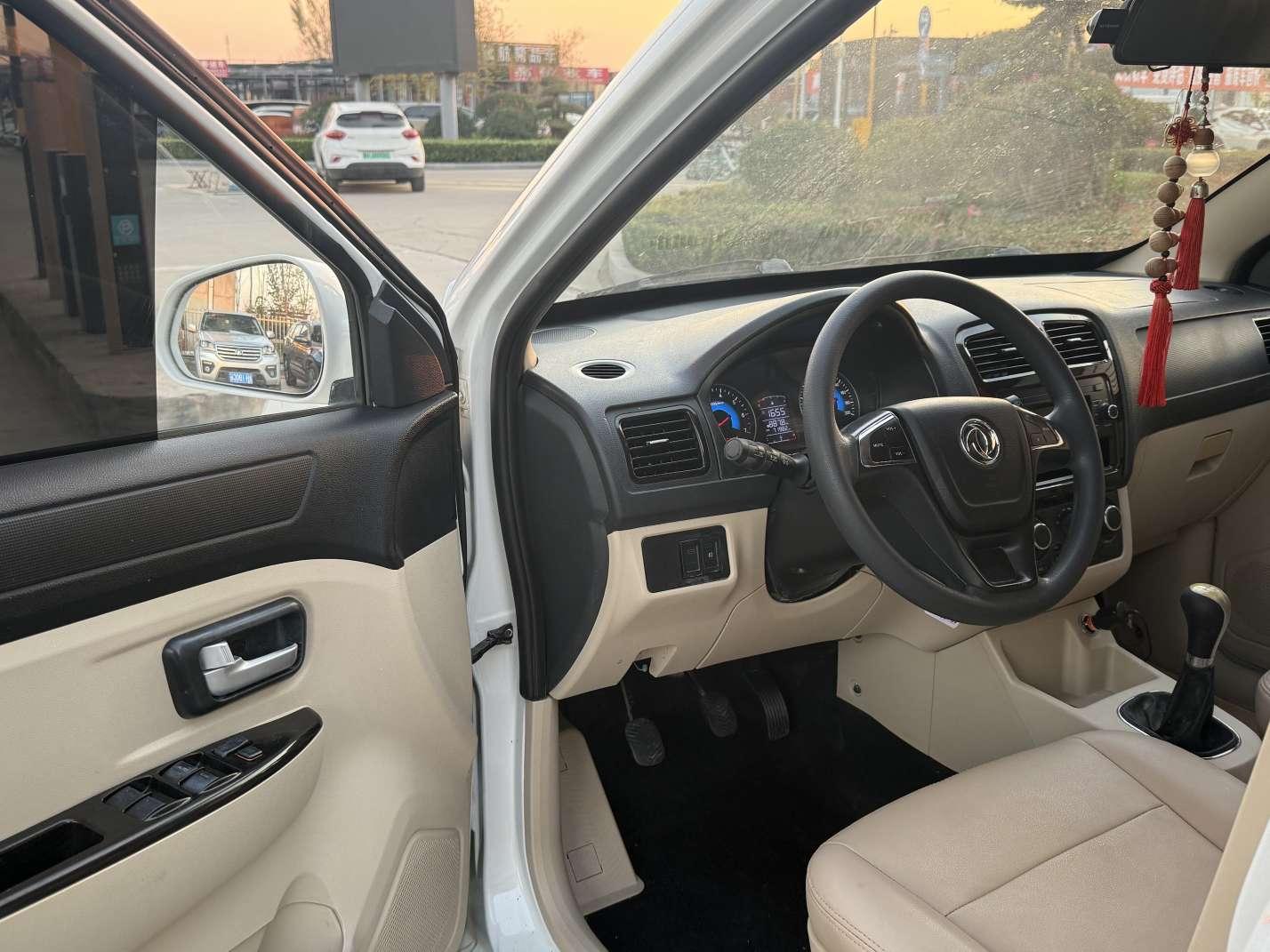 Dongfeng Xiaokang 370 2017 thumb 9