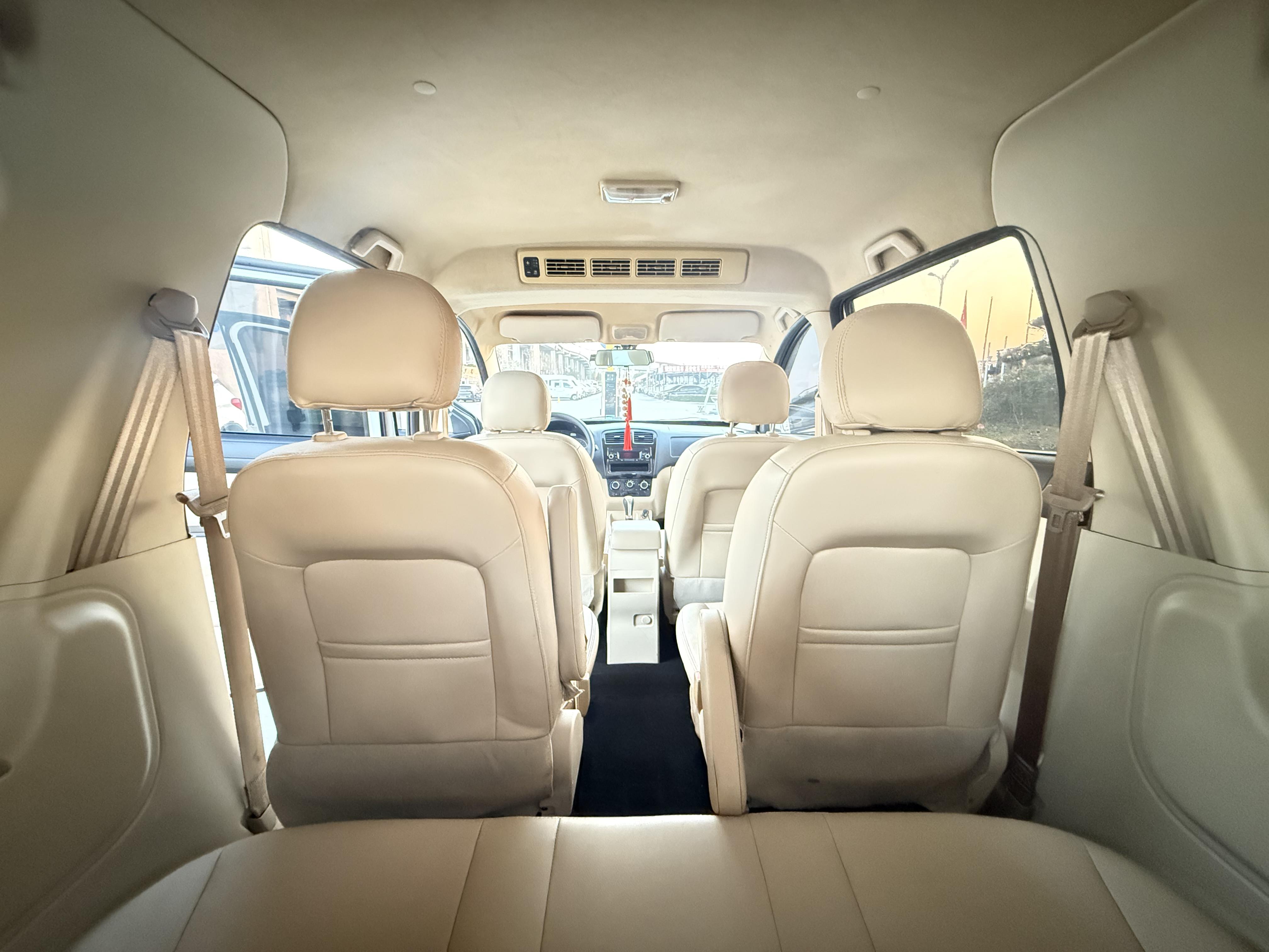 Dongfeng Xiaokang 370 2017 thumb 12