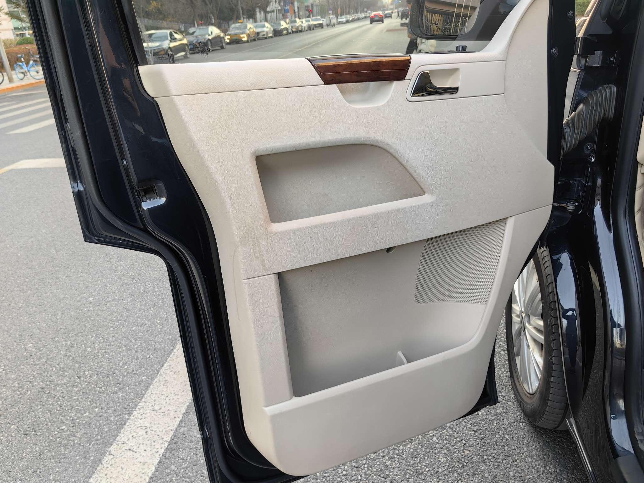 Volkswagen Caravelle 2016 thumb 11