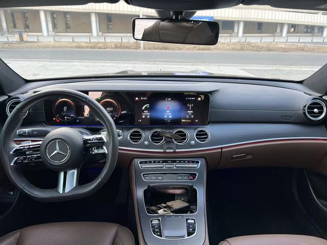 Mercedes-Benz E-Class 2023 thumb 7