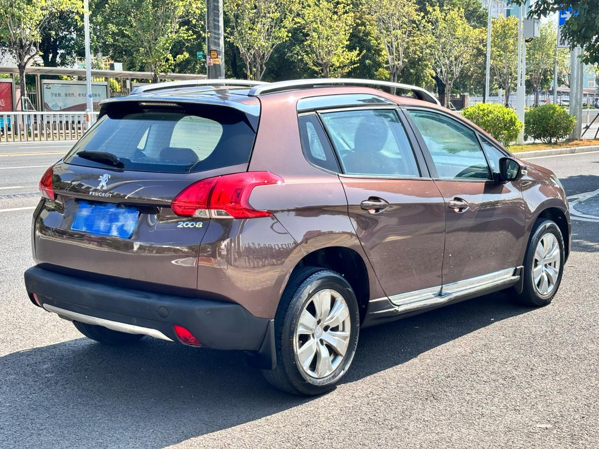 Peugeot 2008 2015 thumb 4