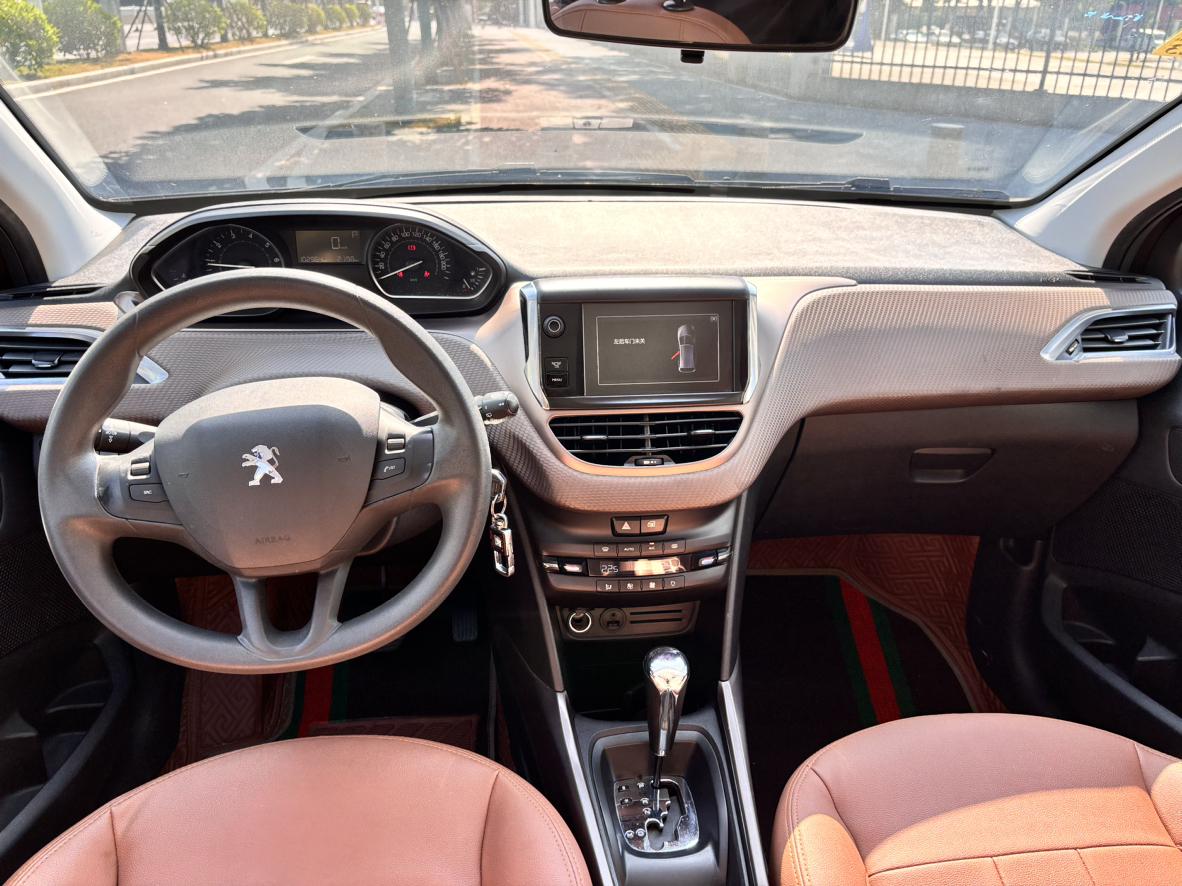 Peugeot 2008 2015 thumb 5