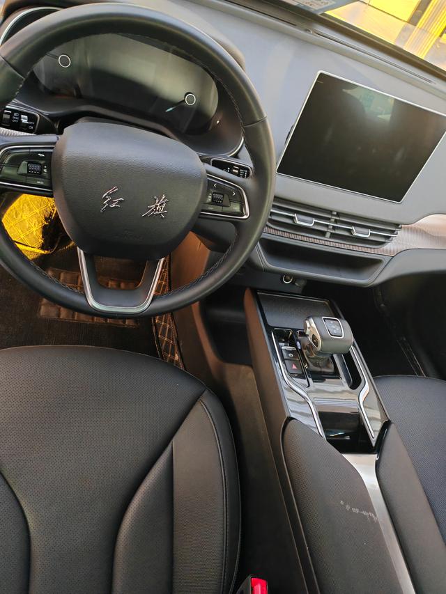 Hongqi E-QM5 2023 thumb 2