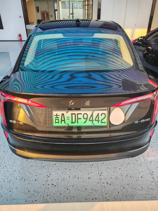 Hongqi E-QM5 2023 thumb 3