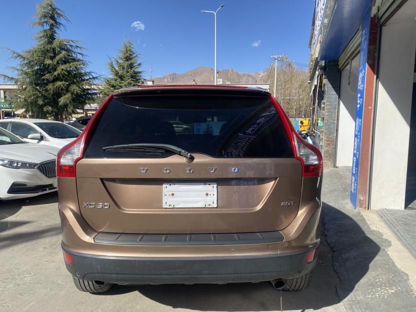 Volvo XC60 2014 thumb 2
