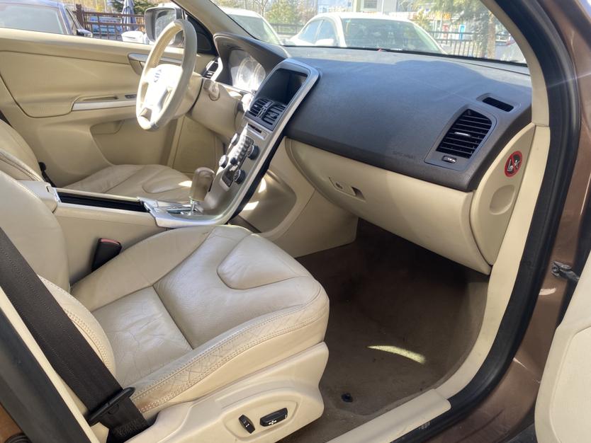 Volvo XC60 2014 thumb 4