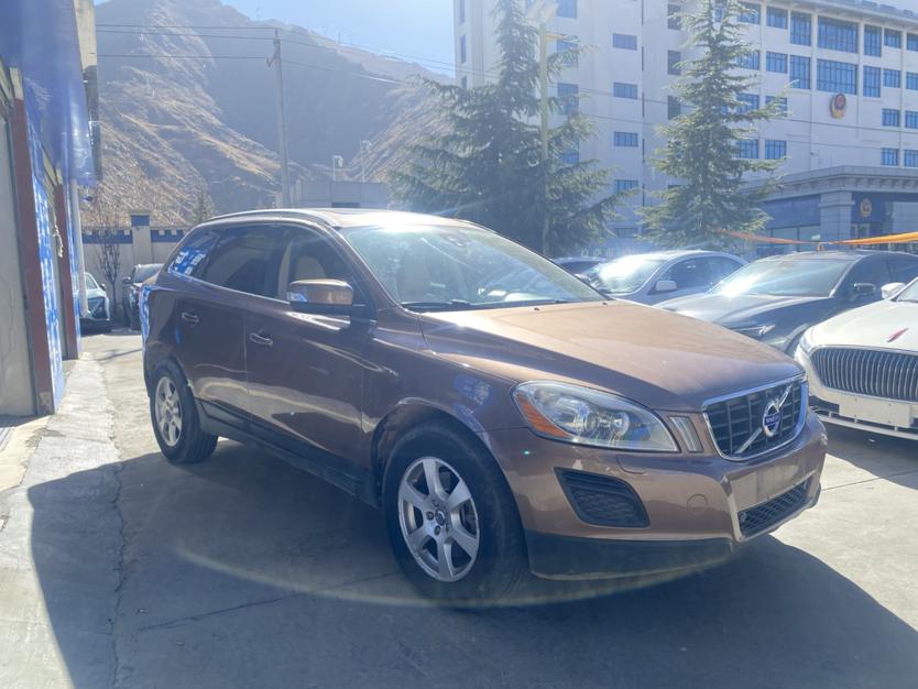 Volvo XC60 2014 thumb 10