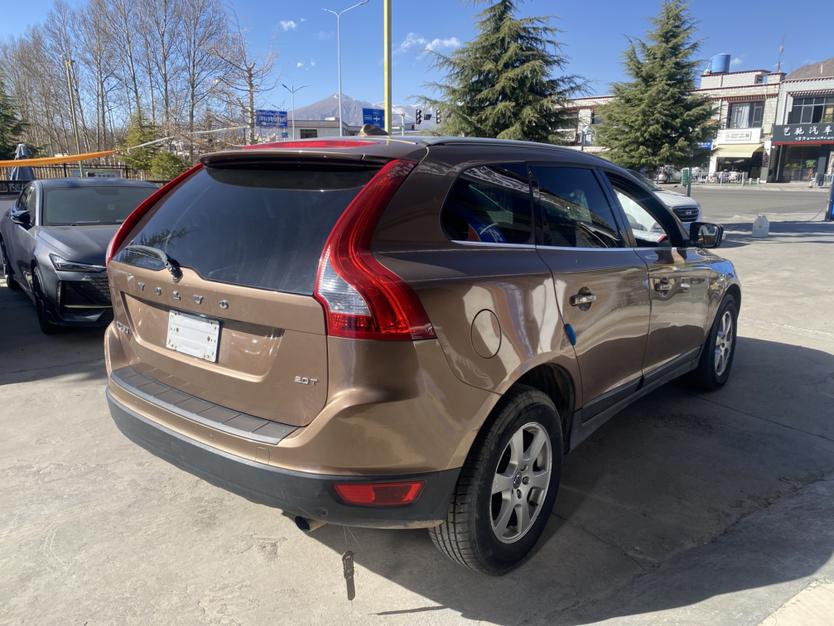 Volvo XC60 2014 thumb 12