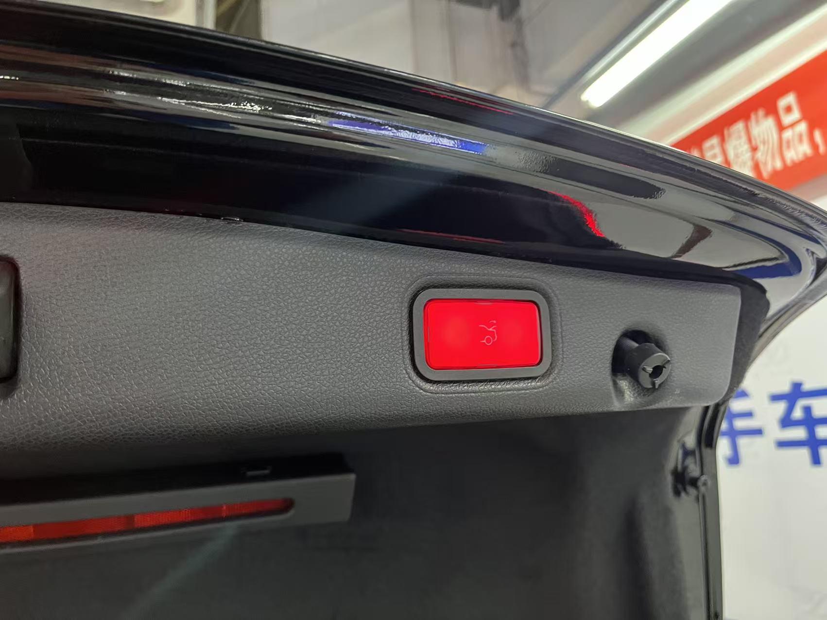 Mercedes-Benz E-Class 2018 thumb 8