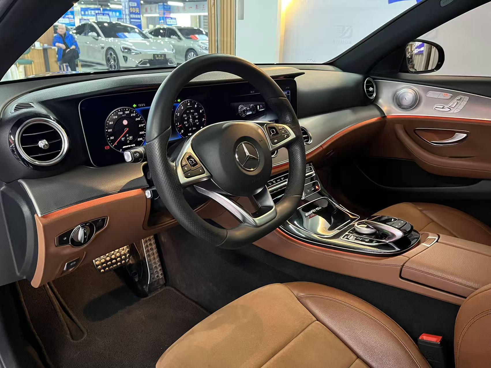 Mercedes-Benz E-Class 2018 thumb 10