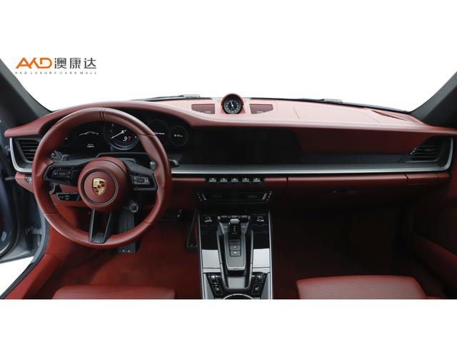 Porsche 911 2023 thumb 2