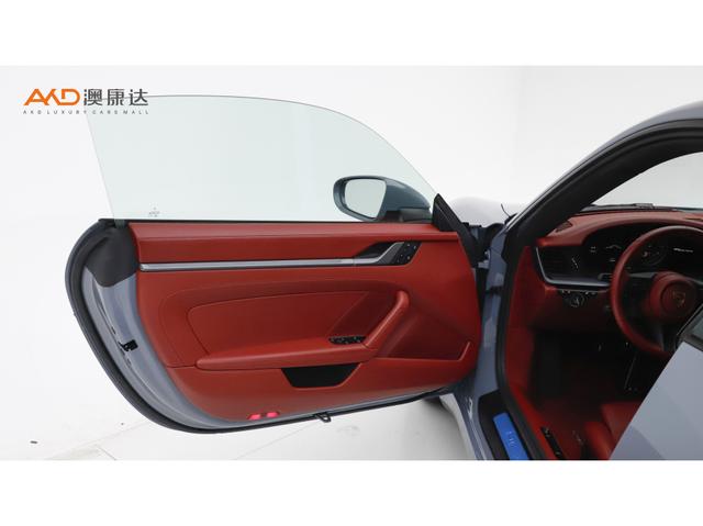 Porsche 911 2023 thumb 7