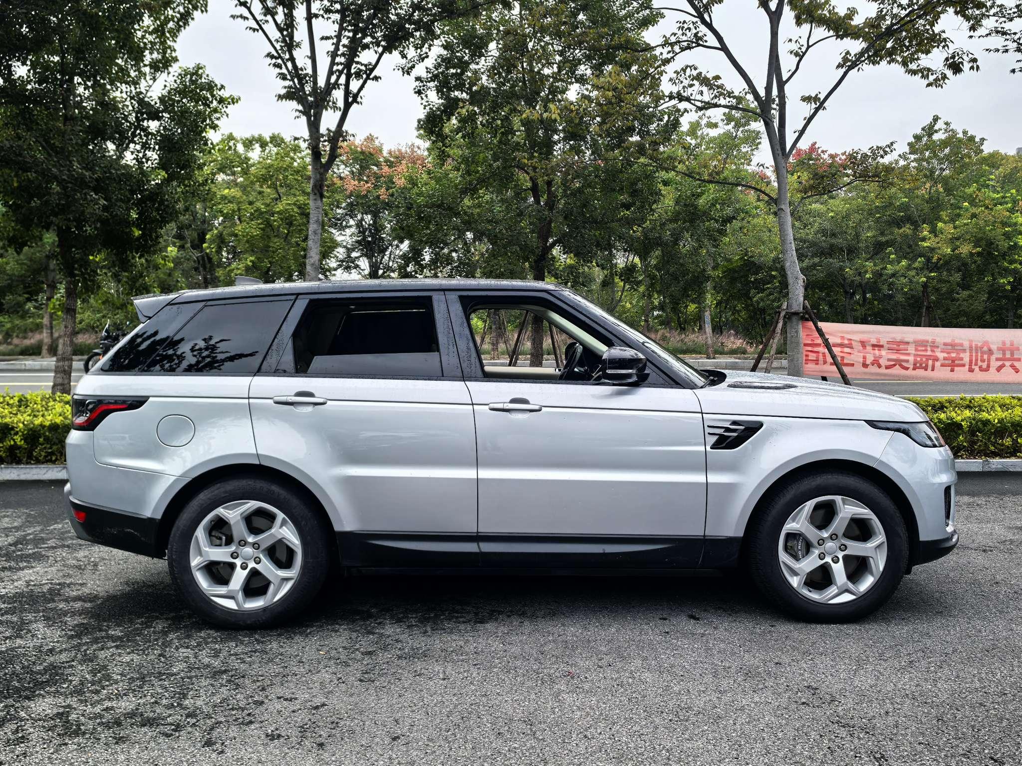 Land Rover Range Rover 2021 thumb 3