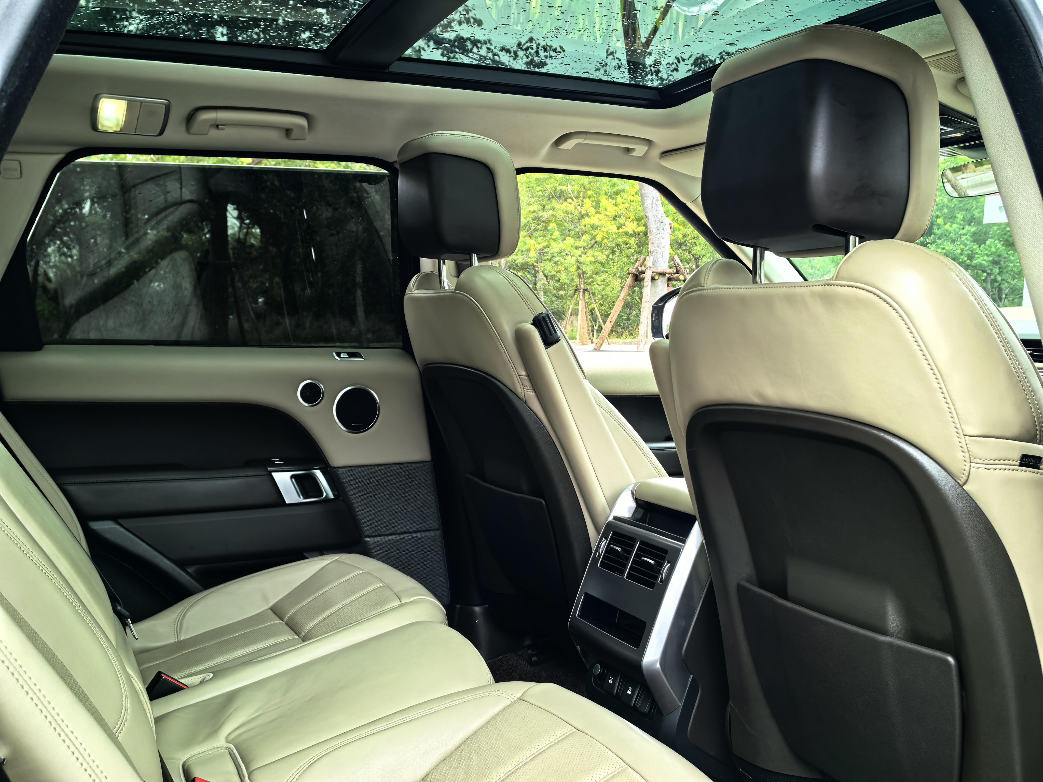 Land Rover Range Rover 2021 thumb 8